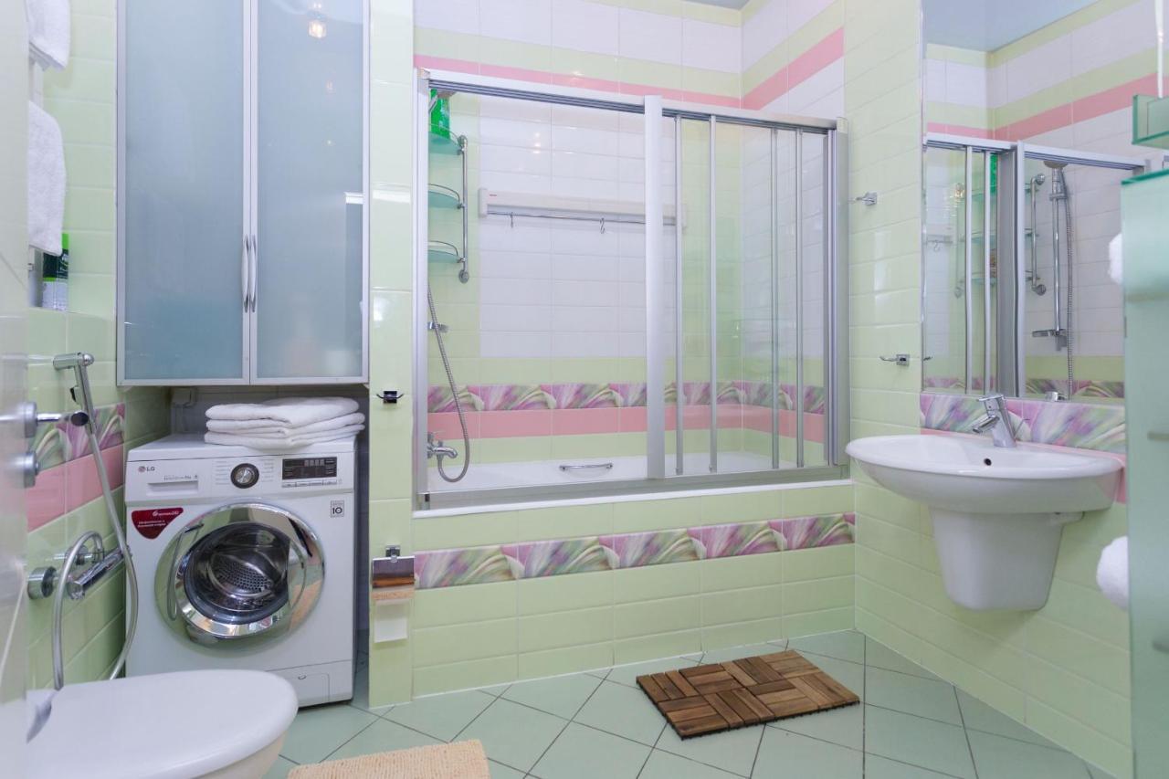 Lux Apartments Lenina Мінськ Екстер'єр фото