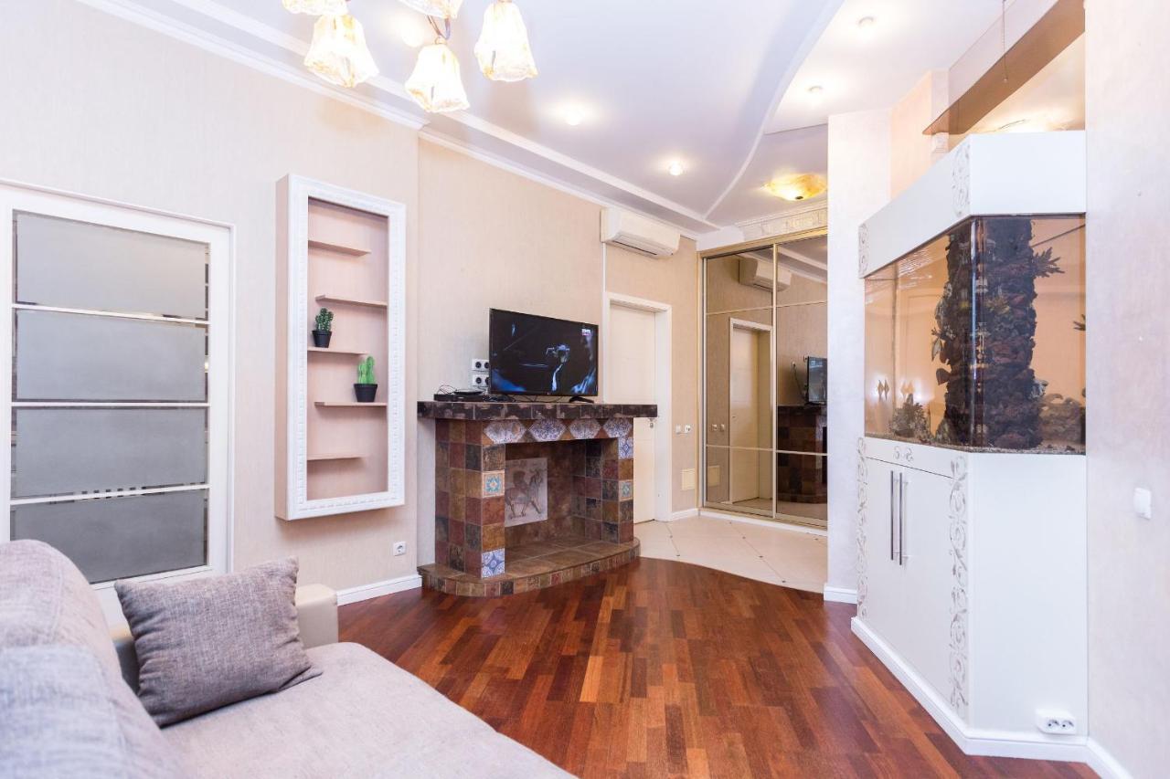 Lux Apartments Lenina Мінськ Екстер'єр фото